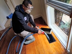 DuctMates Cleaning Floor Outlet with Octopus