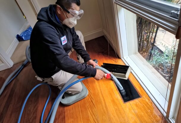 DuctMates Cleaning Floor Outlet with Octopus