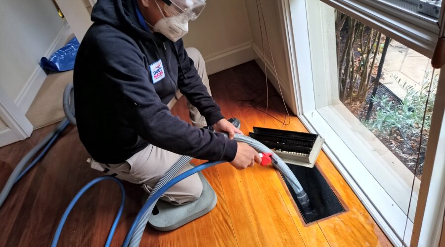 DuctMates Cleaning Floor Outlet with Octopus